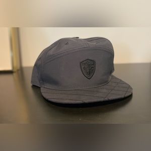 Nobis Hat